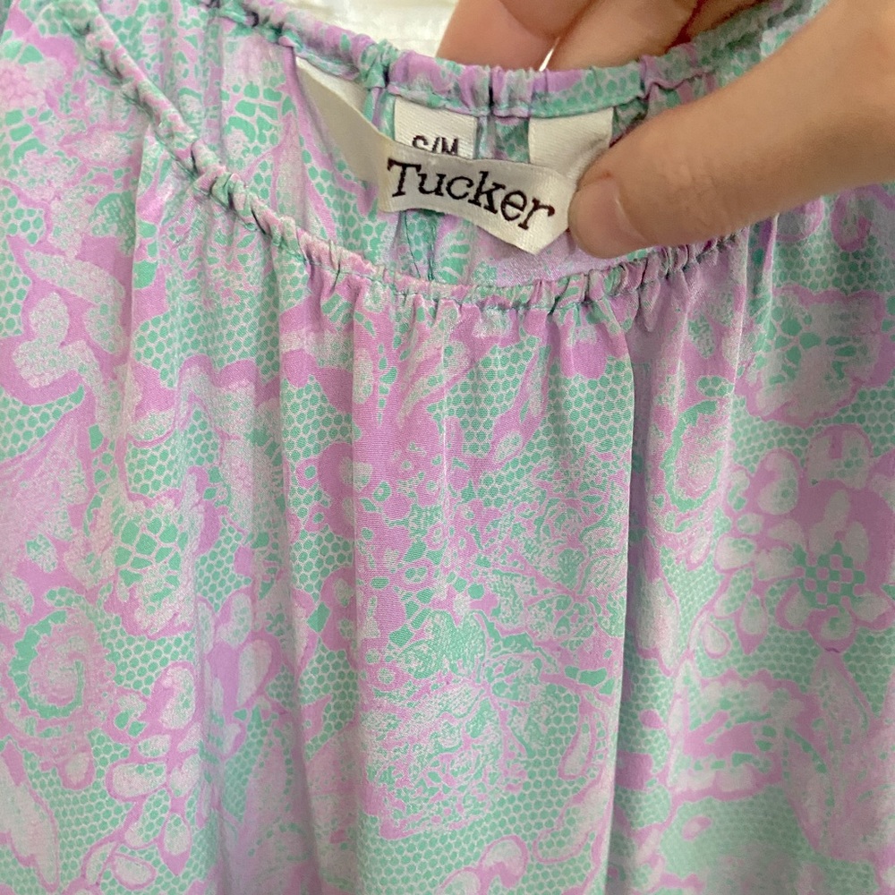 Tucker Flowy Floral Paisley Tank 100% Silk